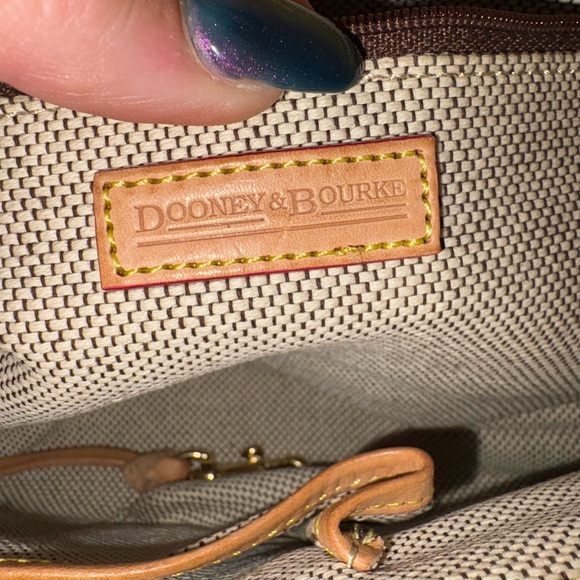 Dooney & Bourke signature monogram Canvas shoulder bag - Picture 3 of 3